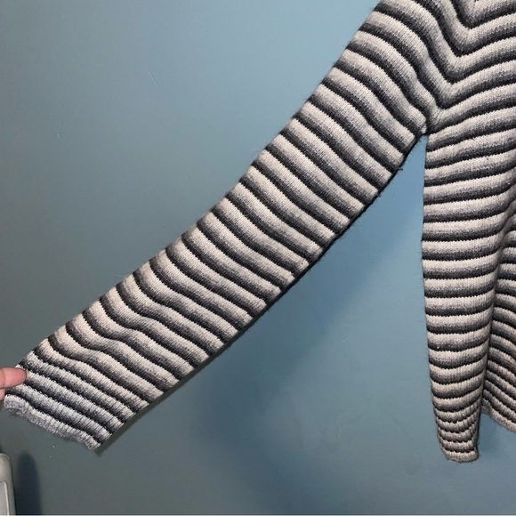 J.Crew Lambswool and Angora Striped V-Neck Button Neck Sweater Size Large - Picture 4 of 6